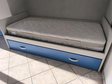 Letto singolo + letto estraibile + materassi