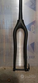 fork mtb rigida perno passante conica 