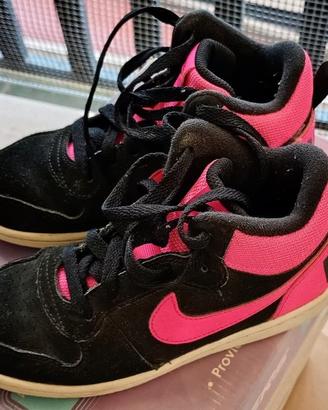 Scarpe Nike bambina nere e fucsia