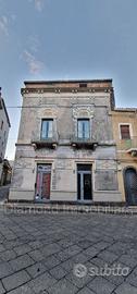 Palazzo storico a Linguaglossa