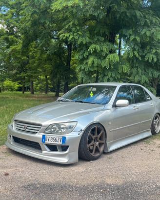 Lexus IS200 GXE10