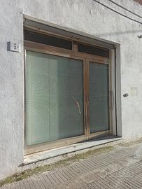 Vetrata in alluminio colore titanio