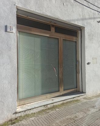 Vetrata in alluminio colore titanio