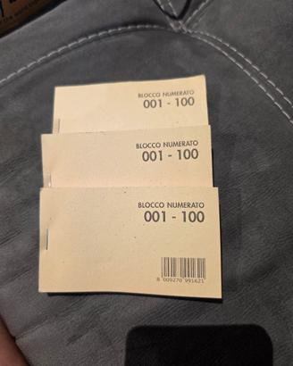 3 blocchi numerati da 100 biglietti