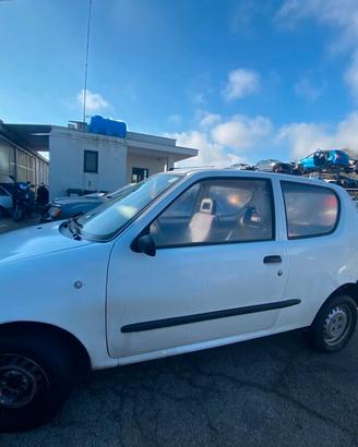 RICAMBI AUTO FIAT 600 2000 BIANCA