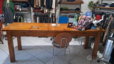 Bancone in legno massello stile rustico