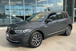 Volkswagen Tiguan 2.0 TDI 150 CV DSG Life - possib