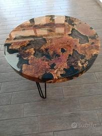 tavolo salotto radice di ulivo e resina epossidica