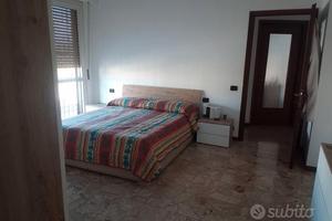 Camera Matrimoniale e Sinngola arredata