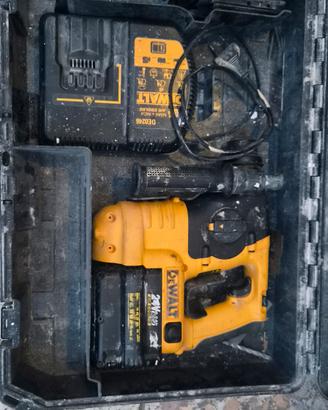 dewalt trapano Tassellatore percussione batteria