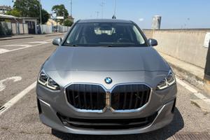 BMW serie 2 grigia metalizzta