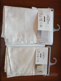SET DI  1  TOVAGLIA E  1  CENTROTAVOLA,  NATALIZIE