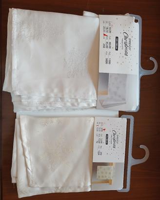 SET DI  1  TOVAGLIA E  1  CENTROTAVOLA,  NATALIZIE