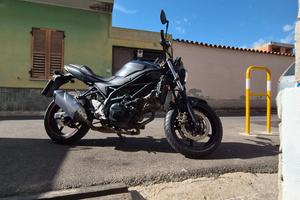 Suzuki SV 650 (2016) – 25.000 km – Gomme Nuove