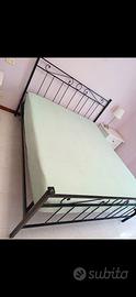 Letto e rete doghe in legno