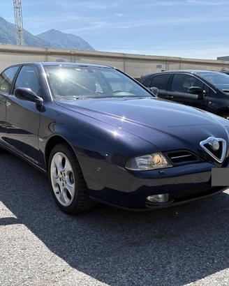 Alfa Romeo 166
