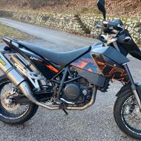 KTM 690 Supermoto