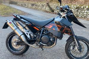KTM 690 Supermoto