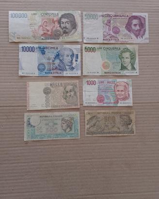 Otto banconote vecchie lire. 