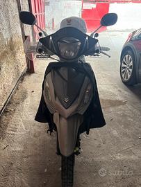 Suzuki Adress
