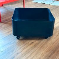 Vaso nero kartell con ruote