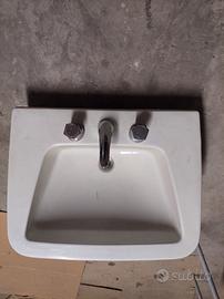 Lavandino per bagno