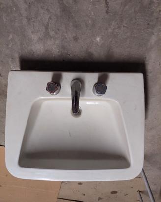 Lavandino per bagno