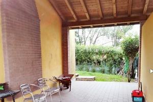 Villa di 200 m² con più di 5 locali e box auto a G