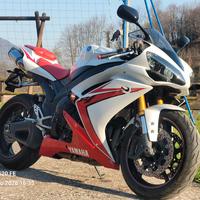 Yamaha YZF-R1 