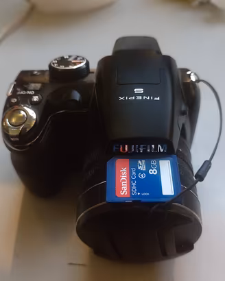 Fotocamera Fujifilm FinePix S4500 
