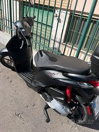 Liberty S 125 nero opaco (anno 2024)