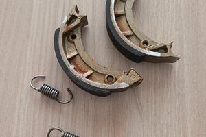 Ganasce freno per Ciao Piaggio e altri