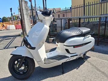 PROMO BENELLI/KEEWAY SIXTIES 300 MOT. LC PIAGGIO