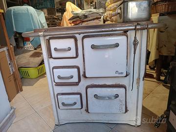 Cucina stufa economica a legna Decchi
