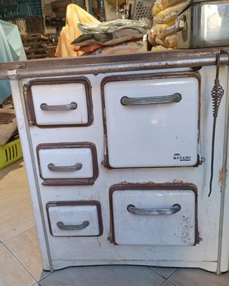 Cucina stufa economica a legna Decchi