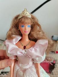 Barbie Principessa Sissi con pettine