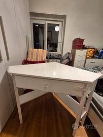 mobile o scrivania angolare 