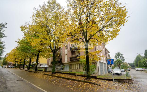 Trilocale ristrutturato al primo piano con balcone