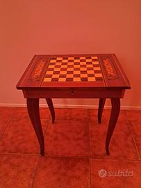 tavolinetto in legno