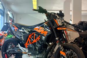 KTM 690 SMC R DEPOTENZIATA PATENTE A2 35KW