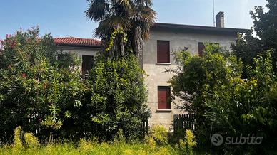 Porzione di Bifamiliare con ampio giardino