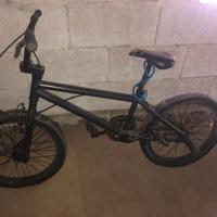bicicletta BMX