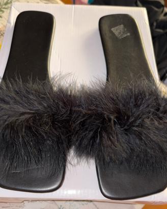 sandalo ciabatta nero con pelo