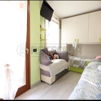 cameretta con letti contenitore 