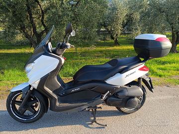 X-max 250 anno 2010