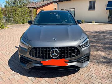 Mercedes AMG GLA 45s