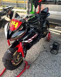 Yamaha R6 pronto pista