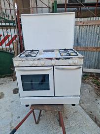 cucina gpl con forno elettrico