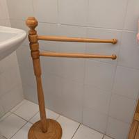 Porta asciugamani in legno