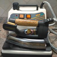 Ferro da stiro a vapore con caldaia